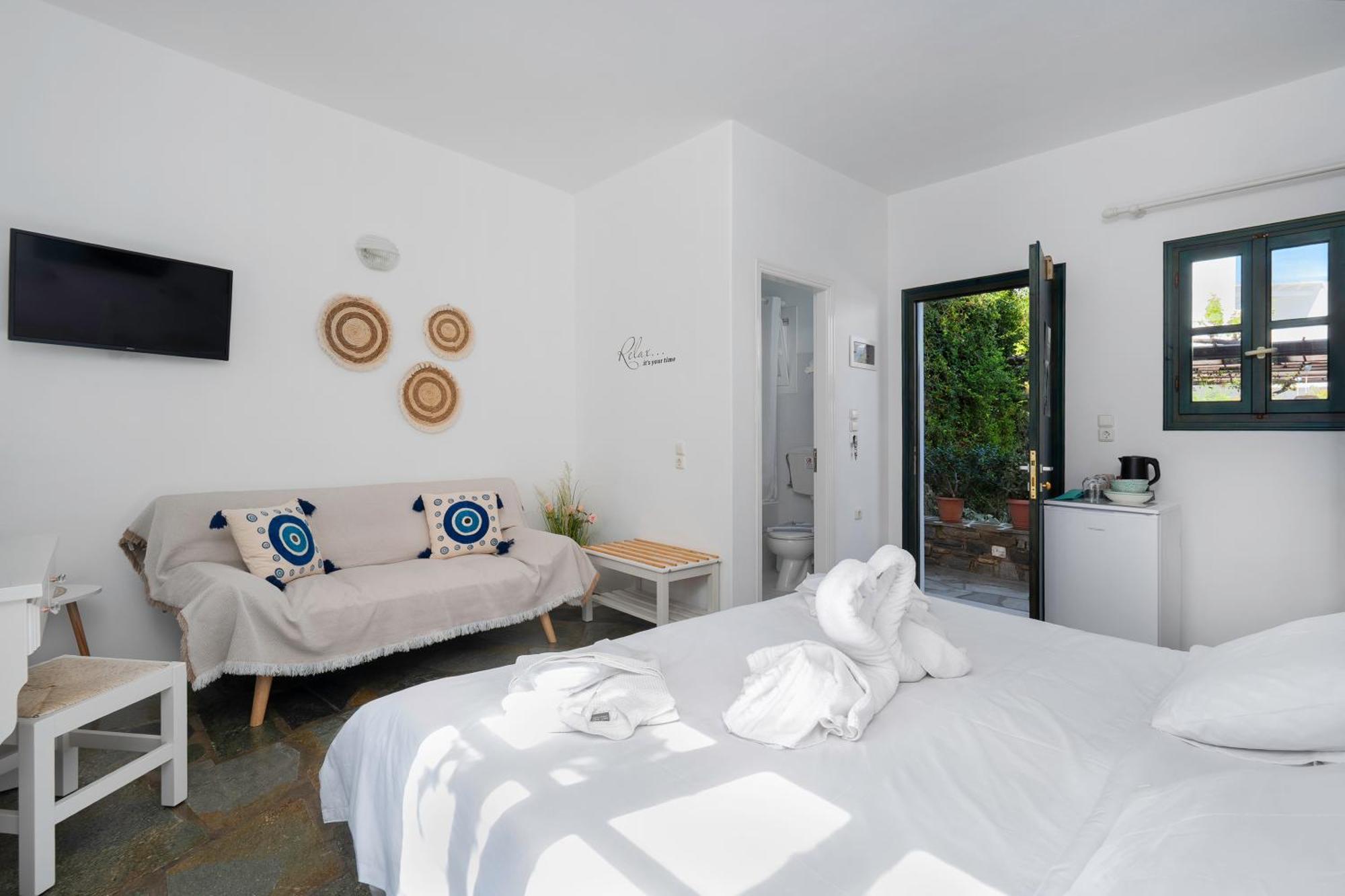 Eleni Rooms ปาริเกีย ภายนอก รูปภาพ