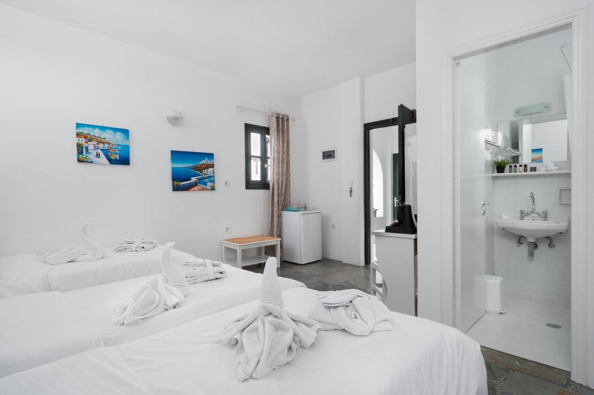Eleni Rooms ปาริเกีย ภายนอก รูปภาพ