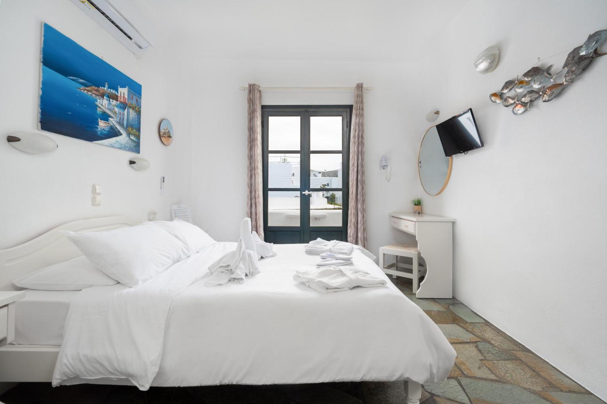 Eleni Rooms ปาริเกีย ภายนอก รูปภาพ